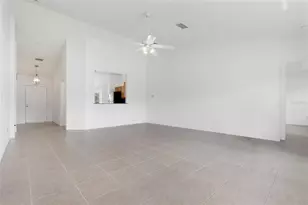 6412 Laurelwood Dr, Zephyrhills, FL 33542 - Photo 7