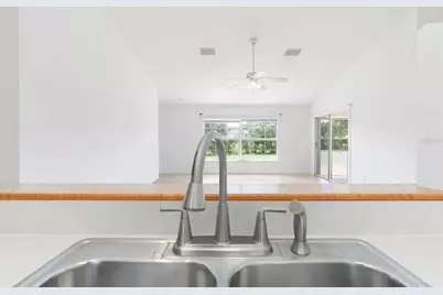 6412 Laurelwood Drive, Zephyrhills, FL 33542 - Photo 25