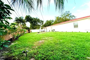 1500 77th St N, Saint Petersburg, FL 33710 - Photo 27