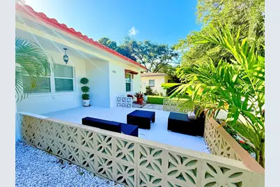 1500 77th Street N, Saint Petersburg, FL 33710 - Photo 1