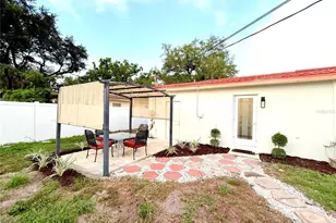 1500 77th St N, Saint Petersburg, FL 33710 - Photo 21
