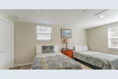 1500 77th Street N, Saint Petersburg, FL 33710 - Photo 3
