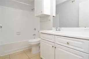 8643 Mallard Reserve Dr, Tampa, FL 33614 - Photo 45