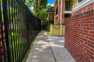 8643 Mallard Reserve Dr, Tampa, FL 33614 - Photo 3
