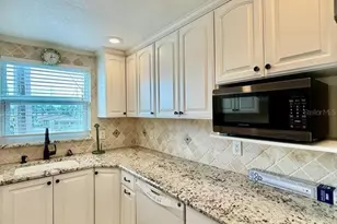 3575 Gulf Blvd, Saint Petersburg, FL 33706 - Photo 17