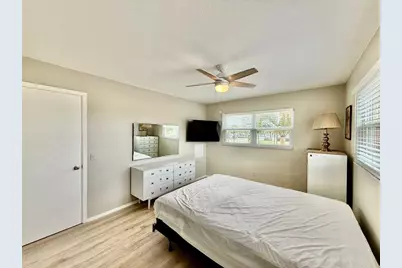 3575 Gulf Boulevard #202, Saint Petersburg, FL 33706 - Photo 9