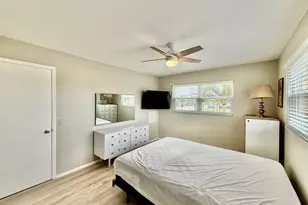 3575 Gulf Blvd, Saint Petersburg, FL 33706 - Photo 9