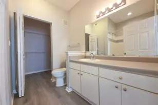 9018 Lake Chase Island Way, Tampa, FL 33626 - Photo 15