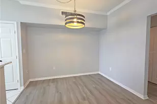 9018 Lake Chase Island Way, Tampa, FL 33626 - Photo 5