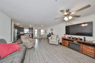 5311 New Friendship Pl, Tampa, FL 33619 - Photo 7