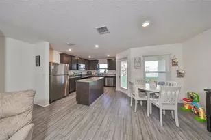 5311 New Friendship Pl, Tampa, FL 33619 - Photo 3