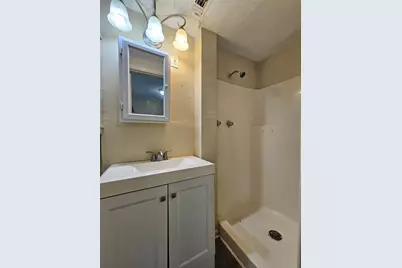 1504 E 99th Avenue #B, Tampa, FL 33612 - Photo 9