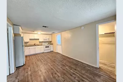 1504 E 99th Avenue #B, Tampa, FL 33612 - Photo 3