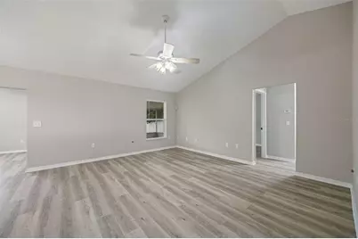 643 Lakemont Dr, Brandon, FL 33510 - Photo 7