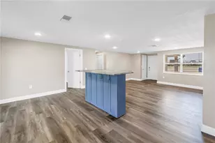 518 62nd Ave NE, Saint Petersburg, FL 33702 - Photo 11