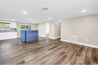 518 62nd Avenue NE, Saint Petersburg, FL 33702 - Photo 5