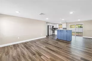 518 62nd Ave NE, Saint Petersburg, FL 33702 - Photo 5