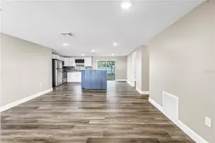 518 62nd Ave NE, Saint Petersburg, FL 33702 - Photo 9
