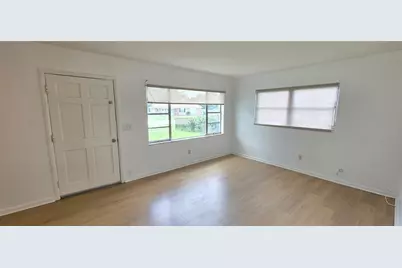 410 S Oakwood Avenue, Brandon, FL 33511 - Photo 3