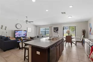 9626 Sage Creek Dr, Ruskin, FL 33573 - Photo 7