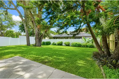 2512 Wrencrest Circle, Valrico, FL 33596 - Photo 27