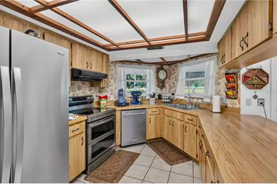 4803 Lynn Oaks Circle, Dover, FL 33527 - Photo 7