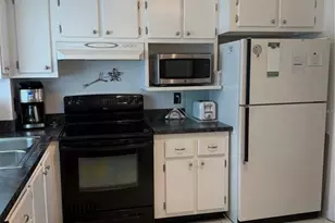 1270 Gulf Blvd, Clearwater Beach, FL 33767 - Photo 3