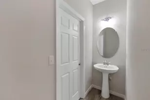 8303 King Blossom Ct, Tampa, FL 33615 - Photo 21