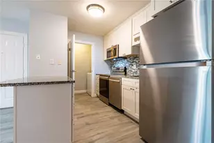 1400 Gandy Blvd N, Saint Petersburg, FL 33702 - Photo 7