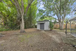302 51st St W, Bradenton, FL 34209 - Photo 31