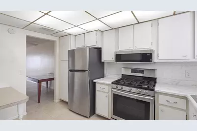 5925 Shore Boulevard S #302, Gulfport, FL 33707 - Photo 9