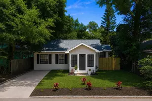 1175 Highland Ct N, Saint Petersburg, FL 33701 - Photo 1