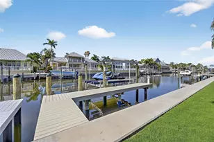 998 Signet Dr, Apollo Beach, FL 33572 - Photo 3
