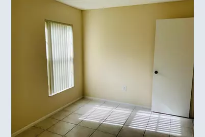 14409 Hanging Moss Circle #102, Tampa, FL 33613 - Photo 11