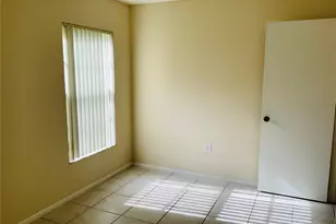 14409 Hanging Moss Cir, Tampa, FL 33613 - Photo 11