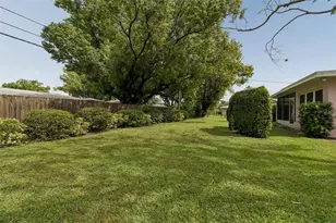 808 Woodley Rd, Clearwater, FL 33764 - Photo 23