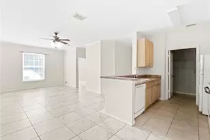 10205 Courtney Palms Blvd, Tampa, FL 33619 - Photo 7