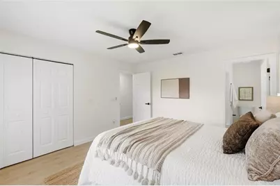 1316 E Giddens Avenue, Tampa, FL 33603 - Photo 17