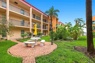 8901 Blind Pass Rd, Saint Pete Beach, FL 33706 - Photo 27