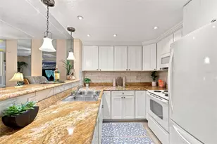 8901 Blind Pass Rd, Saint Pete Beach, FL 33706 - Photo 13