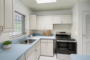 21422 Mallory Ave, Port Charlotte, FL 33952 - Photo 15