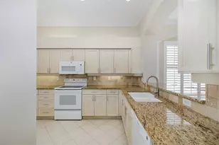 4770 Pebble Brook Dr, Oldsmar, FL 34677 - Photo 11