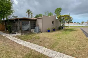 2242 Pinewood Villas Dr, Holiday, FL 34691 - Photo 27