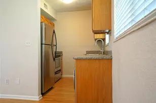 212 S Church Ave, Tampa, FL 33609 - Photo 3