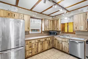 6639 49th Ave N, Saint Petersburg, FL 33709 - Photo 9