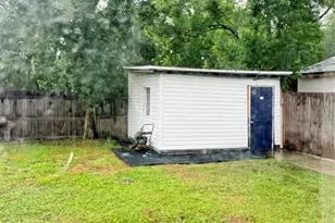 2130 Redleaf Dr, Brandon, FL 33510 - Photo 15