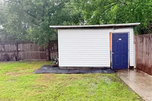 2130 Redleaf Dr, Brandon, FL 33510 - Photo 17