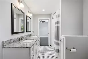 2720 10th St N, Saint Petersburg, FL 33704 - Photo 21