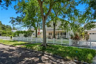 2720 10th St N, Saint Petersburg, FL 33704 - Photo 1