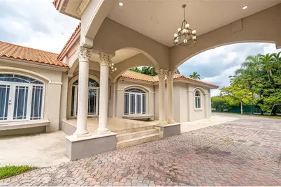 18390 SW 200th Street, Miami, FL 33187 - Photo 9